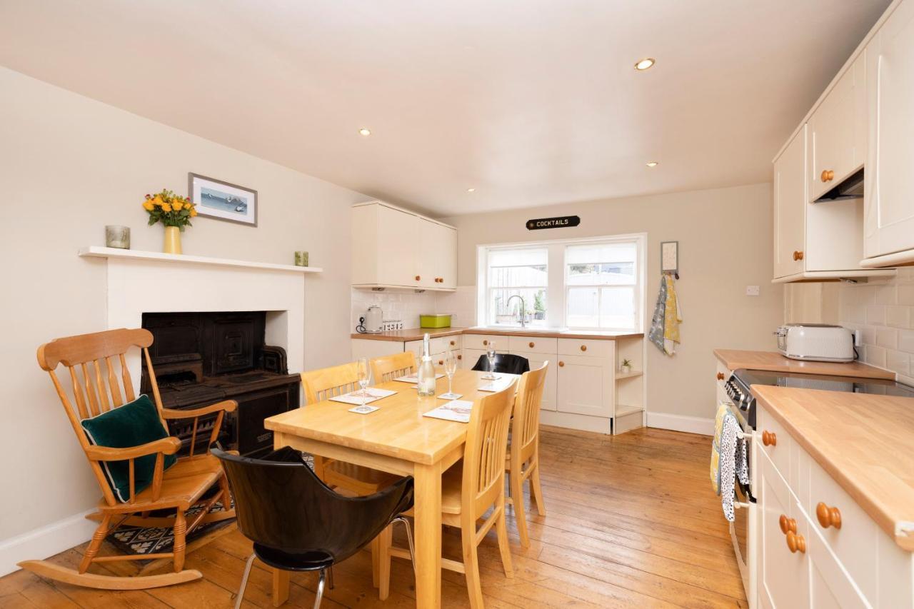 2 Bed Haywood Cottage With Garden Stenton Exterior photo